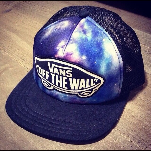 vans galaxy hat